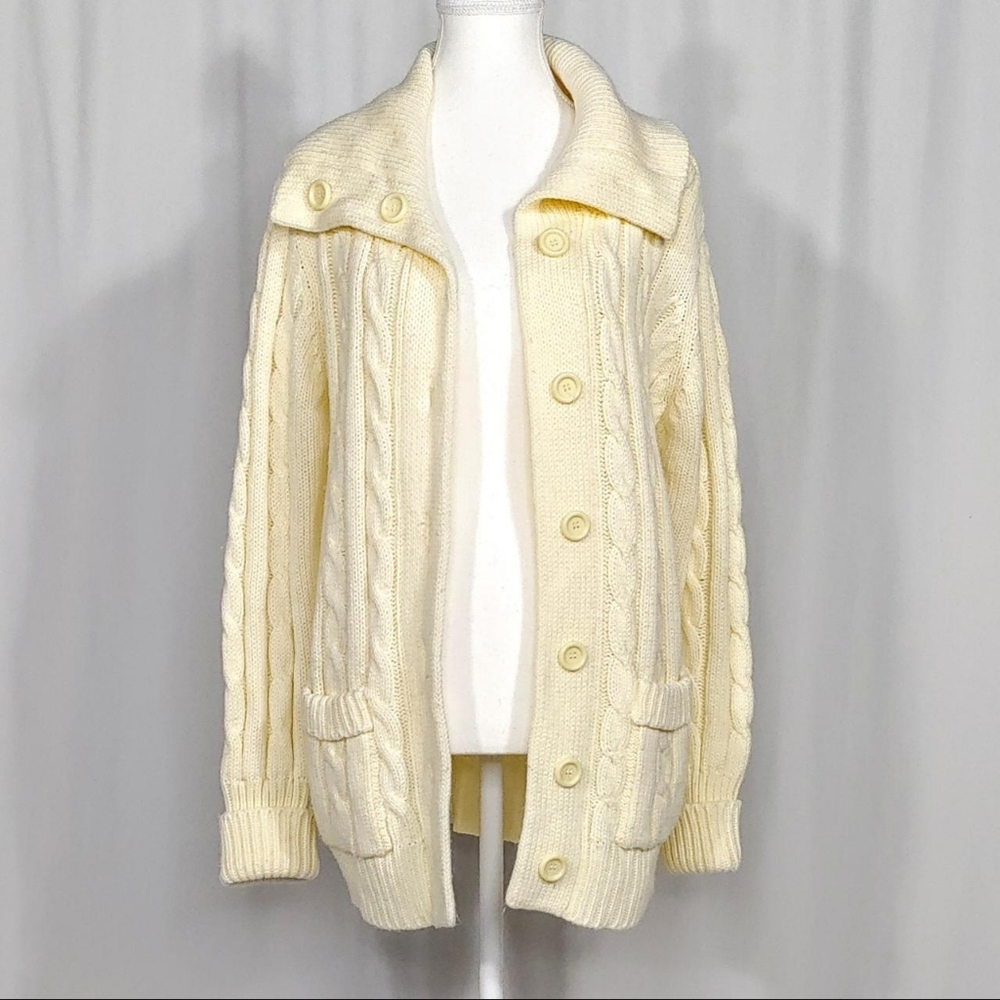 70s vintage cable knit cardigan